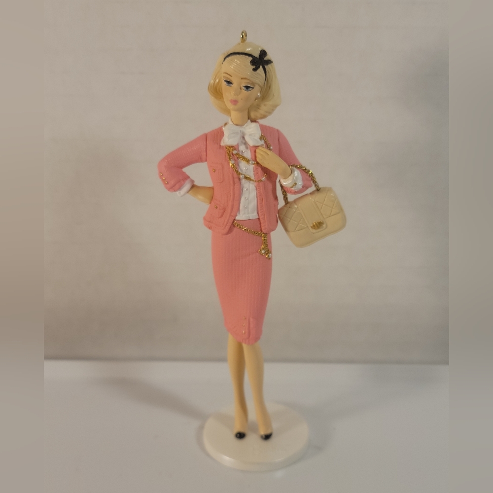 Hallmark Barbie 2009 Preferably Pink Fashion Model Ornament